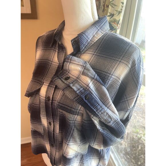 Abercrombie & Fitch Womens Flannel Crop Shirt SMALL Blue Plaid Relaxed Casual - Picture 2 of 9